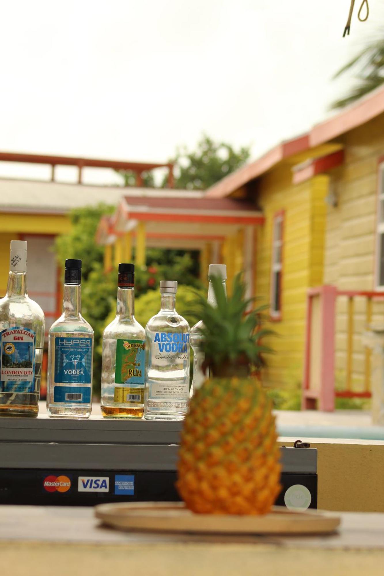 Tropical Paradise Express 库尔克岛 外观 照片